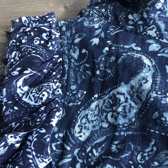 Pilcro Sleeveless Ruffle Denim Blouse Button Front Distressed Paisley - Picture 12 of 16